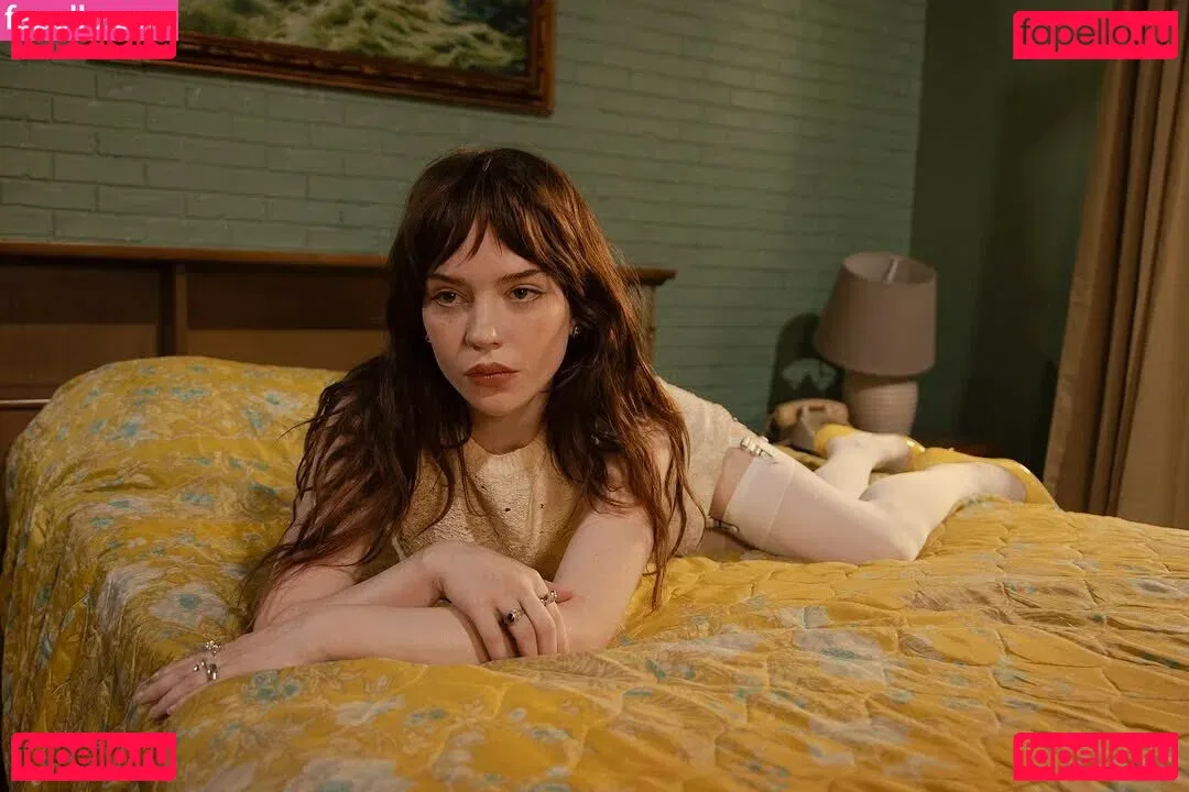 Sophie Thatcher Onlyfans Photo Gallery 