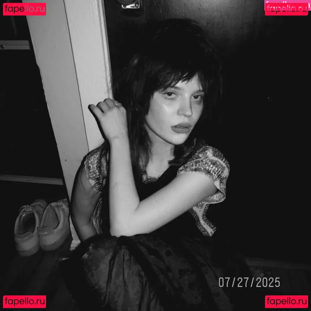 Sophie Thatcher Onlyfans Photo Gallery 