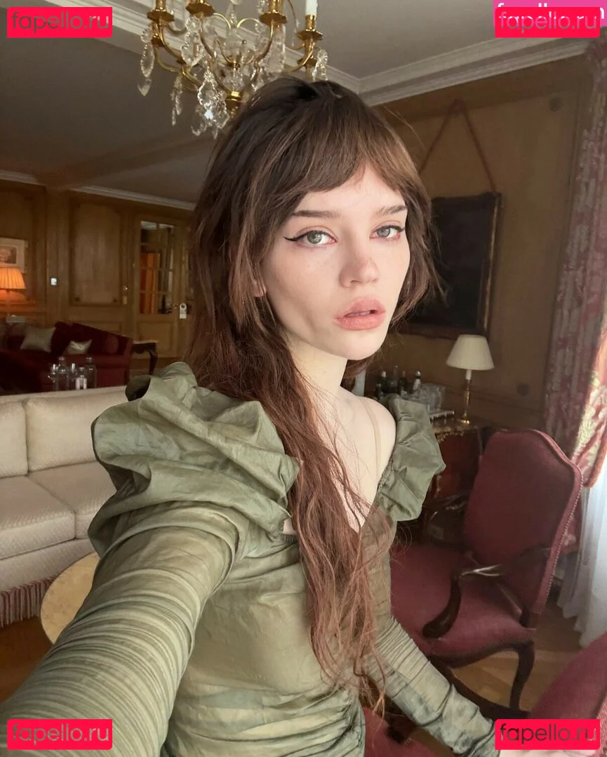 Sophie Thatcher Onlyfans Photo Gallery 