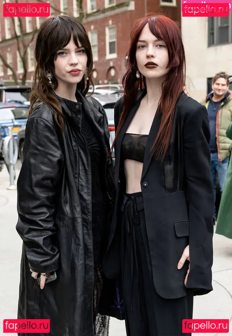 Sophie Thatcher Onlyfans Photo Gallery 