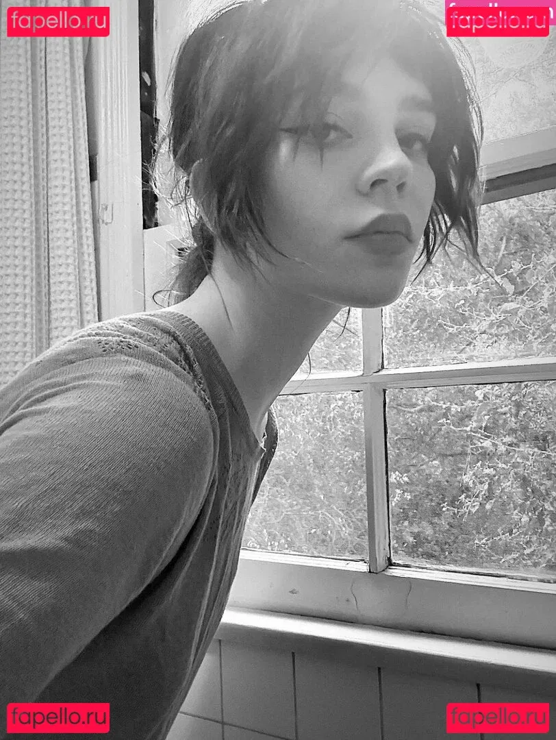 Sophie Thatcher Onlyfans Photo Gallery 