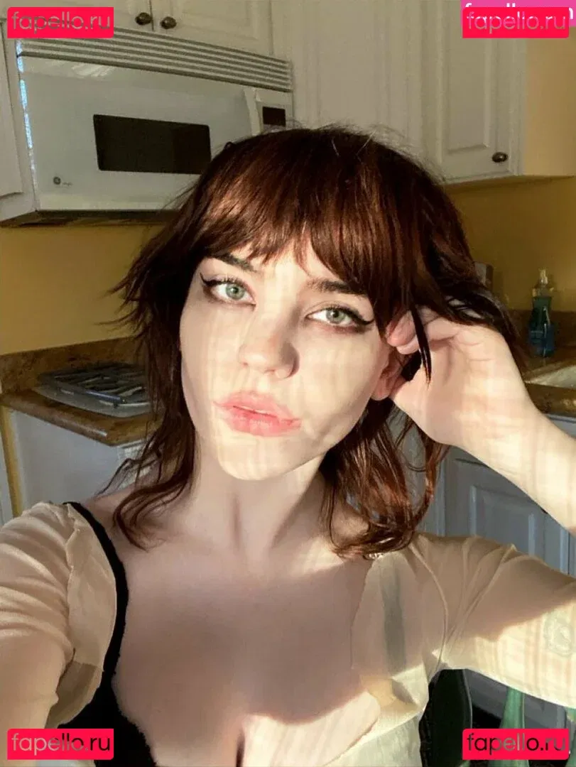 Sophie Thatcher Onlyfans Photo Gallery 