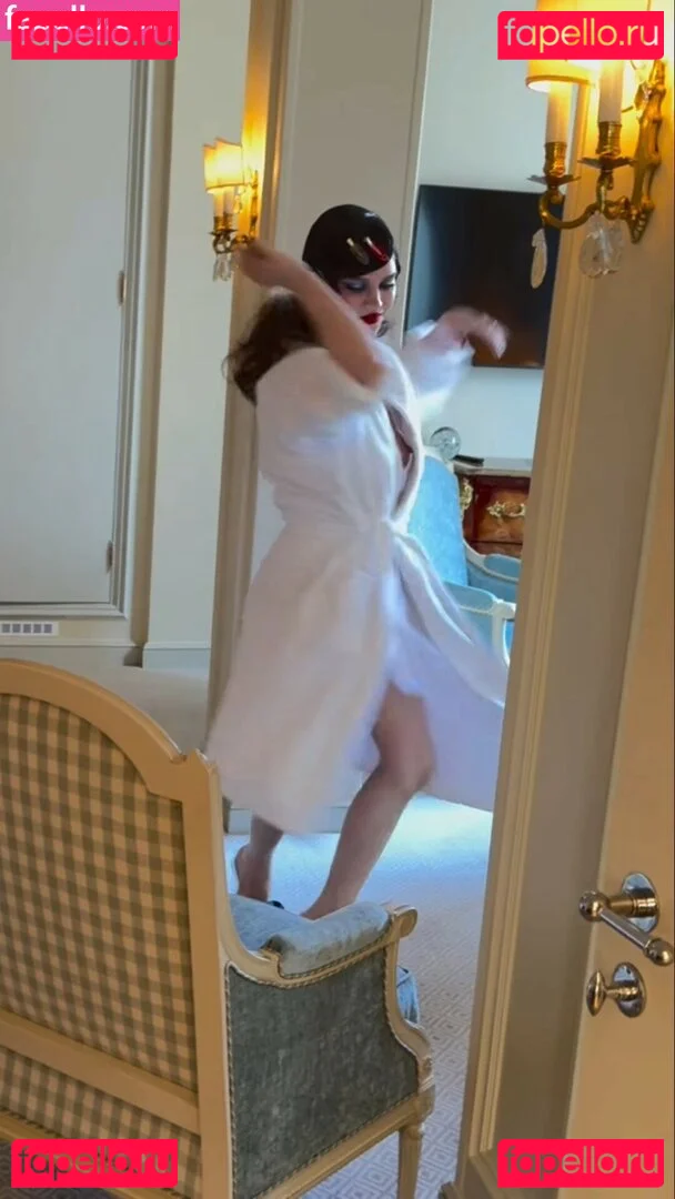 Sophie Thatcher Onlyfans Photo Gallery 