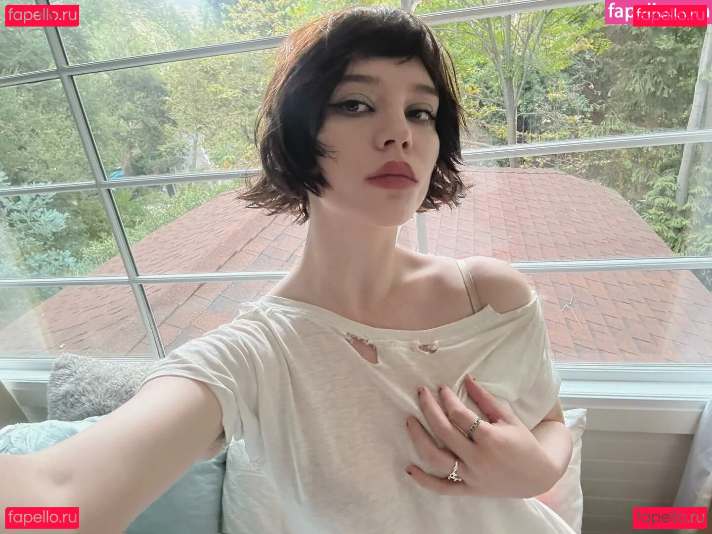 Sophie Thatcher Onlyfans Photo Gallery 