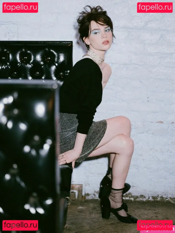 Sophie Thatcher Onlyfans Photo Gallery 