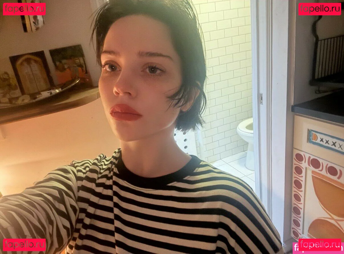 Sophie Thatcher Onlyfans Photo Gallery 