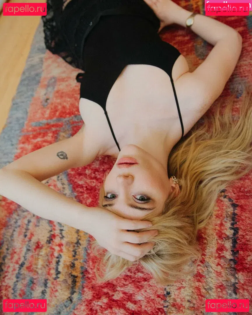 Sophie Thatcher Onlyfans Photo Gallery 