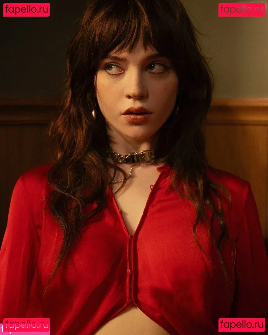 Sophie Thatcher Onlyfans Photo Gallery 