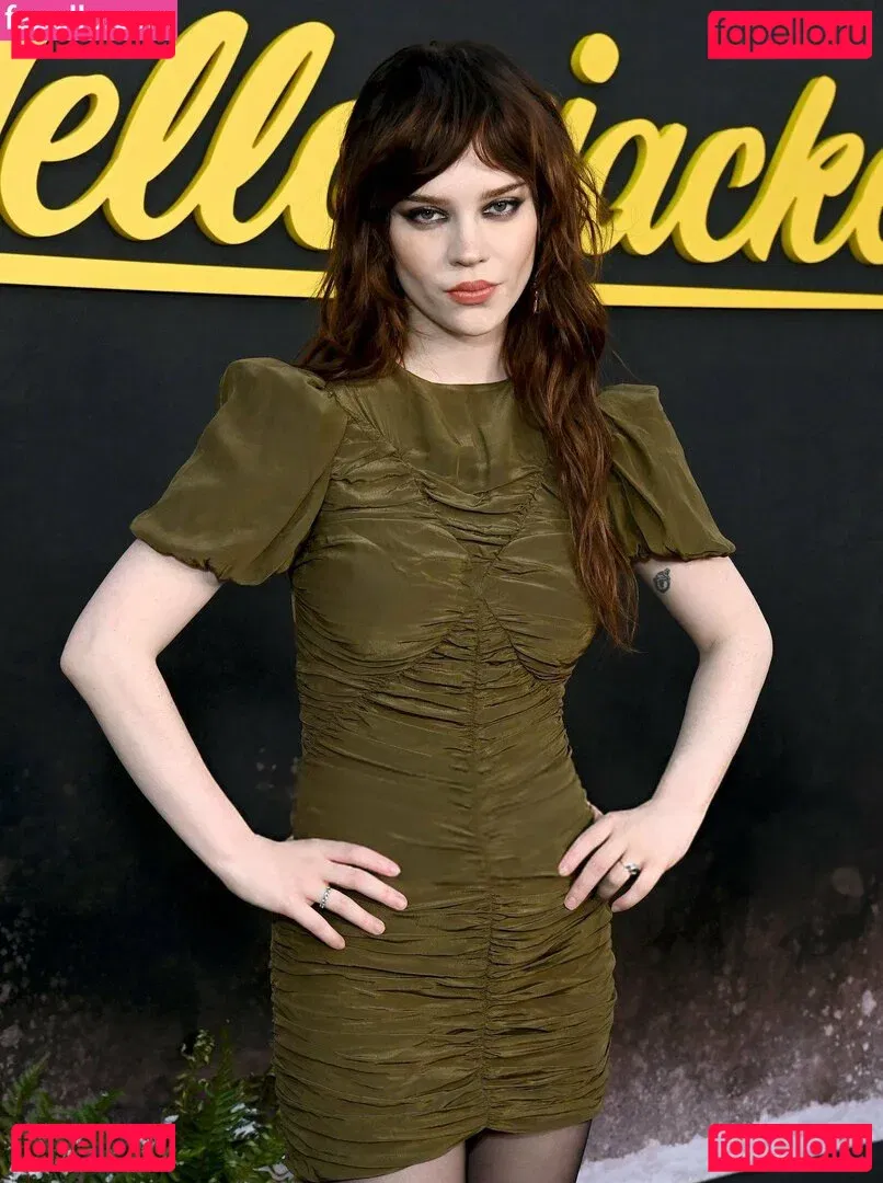 Sophie Thatcher Onlyfans Photo Gallery 