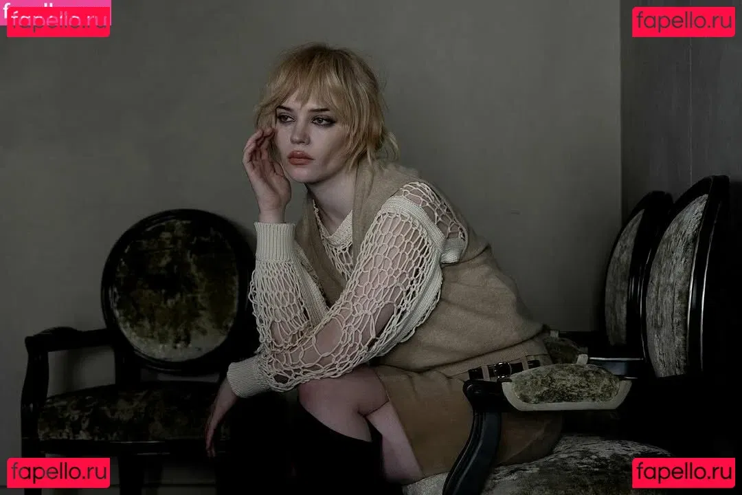 Sophie Thatcher Onlyfans Photo Gallery 