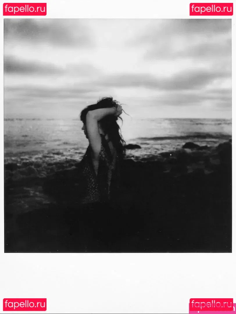 Sophie Thatcher Onlyfans Photo Gallery 