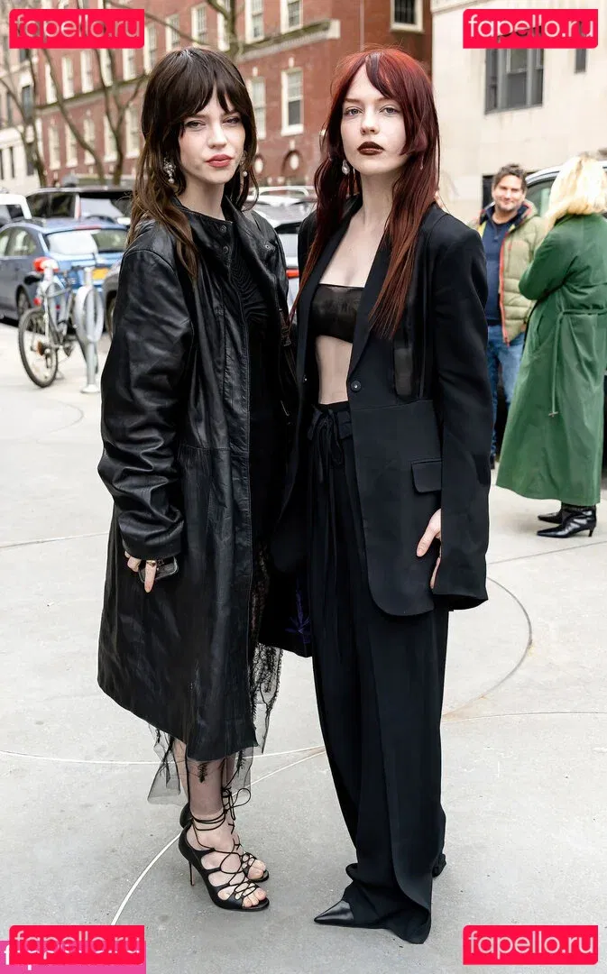 Sophie Thatcher Onlyfans Photo Gallery 