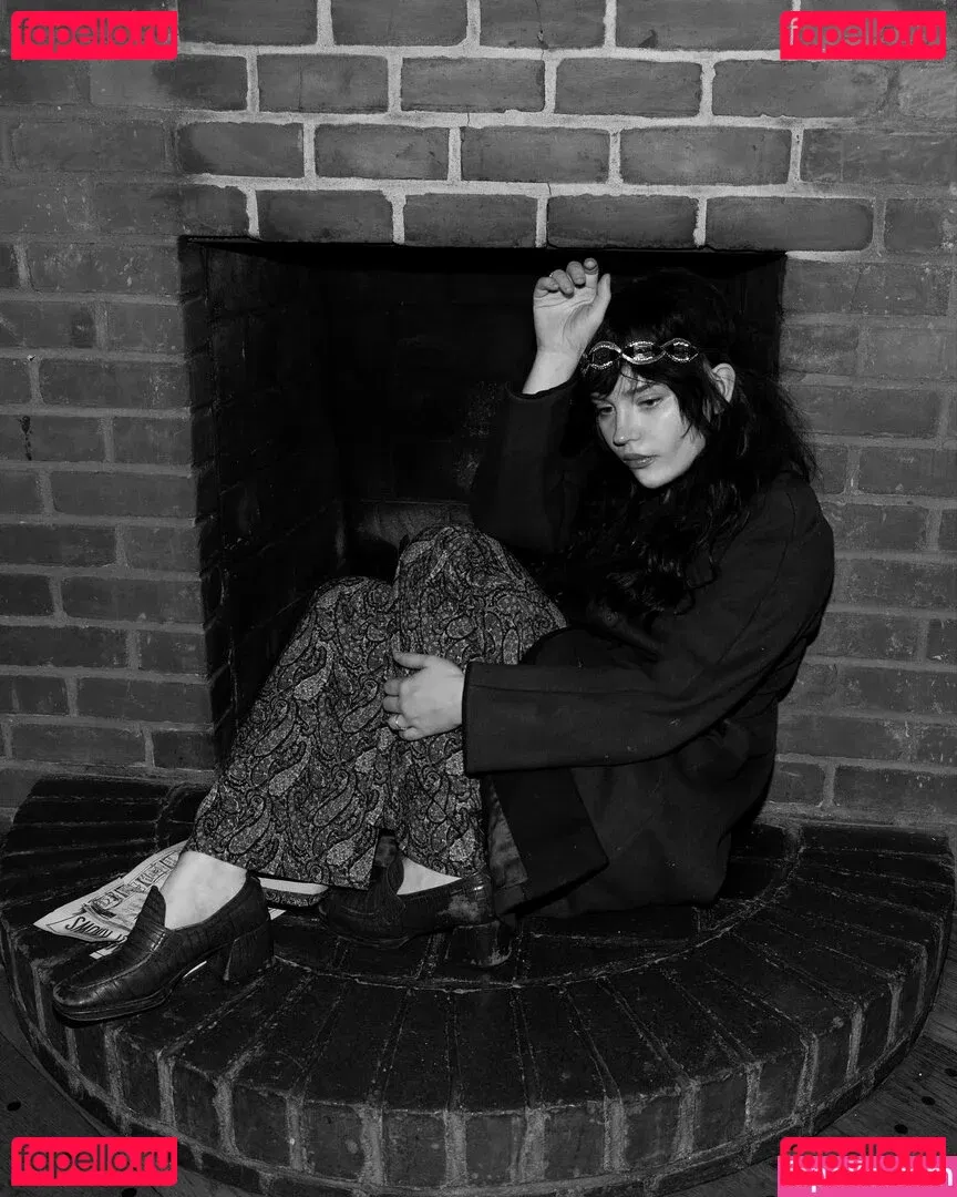 Sophie Thatcher Onlyfans Photo Gallery 