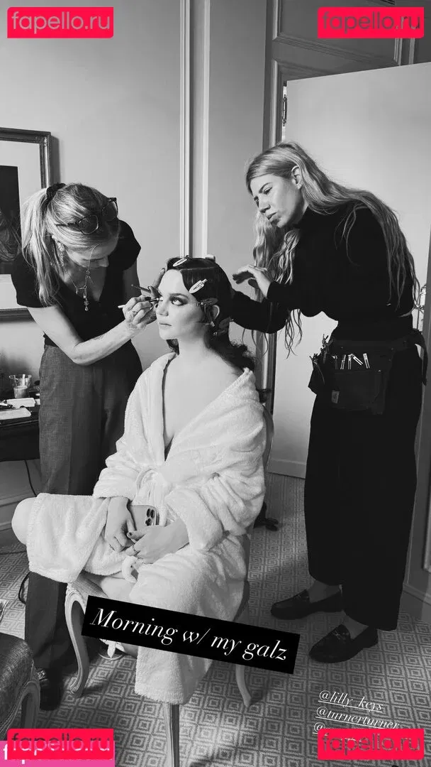 Sophie Thatcher Onlyfans Photo Gallery 