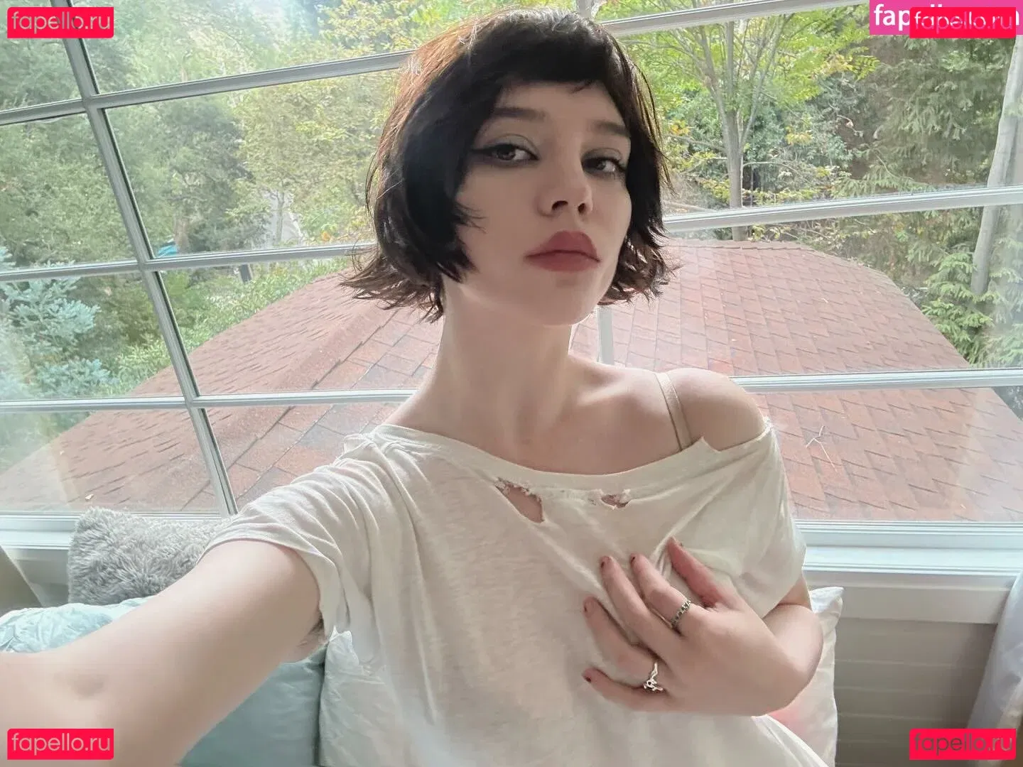 Sophie Thatcher Onlyfans Photo Gallery 