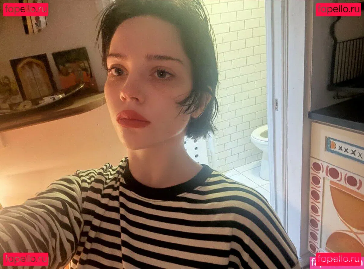 Sophie Thatcher Onlyfans Photo Gallery 