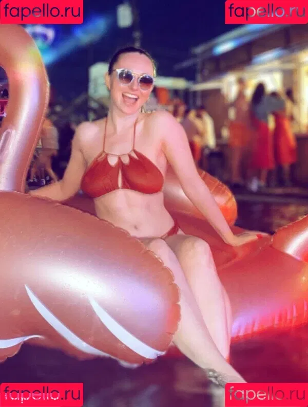Jessie St Claire Onlyfans Photo Gallery 