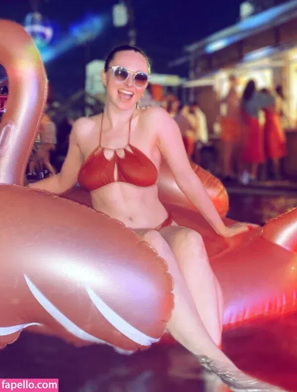 Jessie St Claire Onlyfans Photo Gallery 