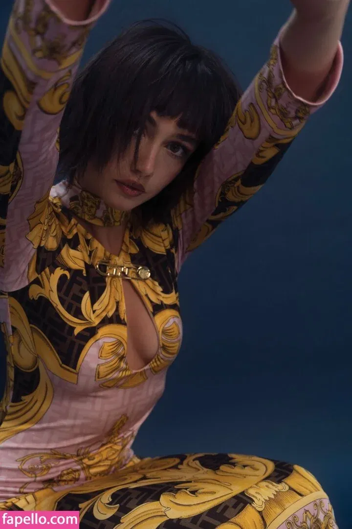 Sydney Chandler Onlyfans Photo Gallery 