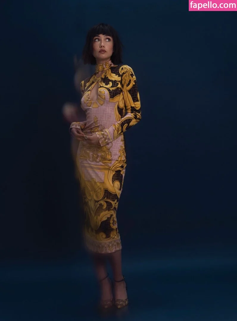 Sydney Chandler Onlyfans Photo Gallery 