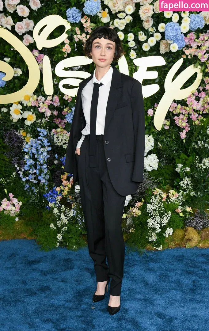 Sydney Chandler Onlyfans Photo Gallery 