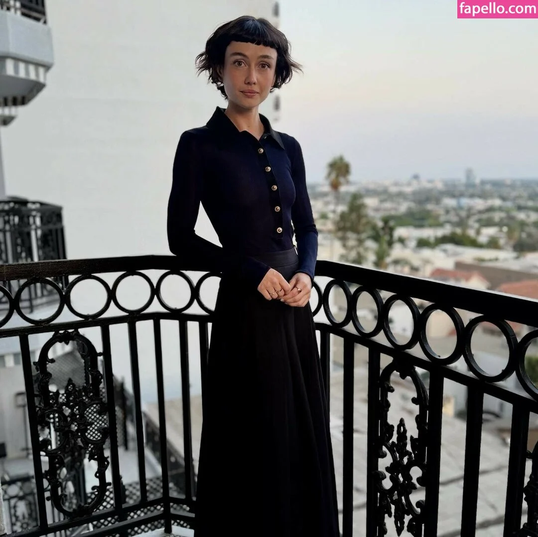 Sydney Chandler Onlyfans Photo Gallery 