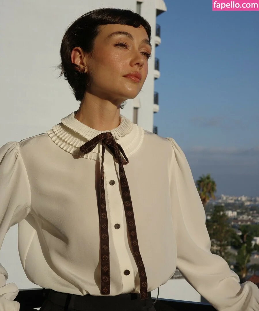 Sydney Chandler Onlyfans Photo Gallery 