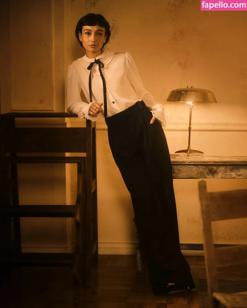 Sydney Chandler Onlyfans Photo Gallery 