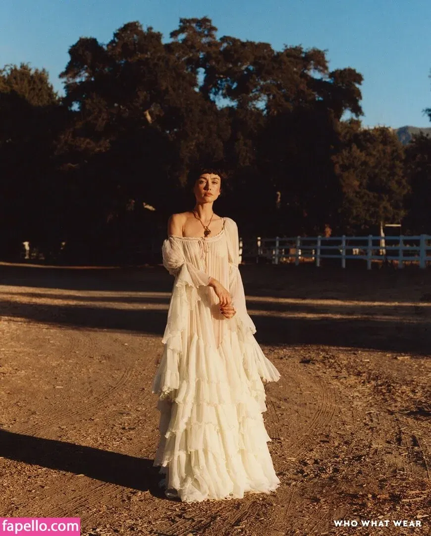 Sydney Chandler Onlyfans Photo Gallery 