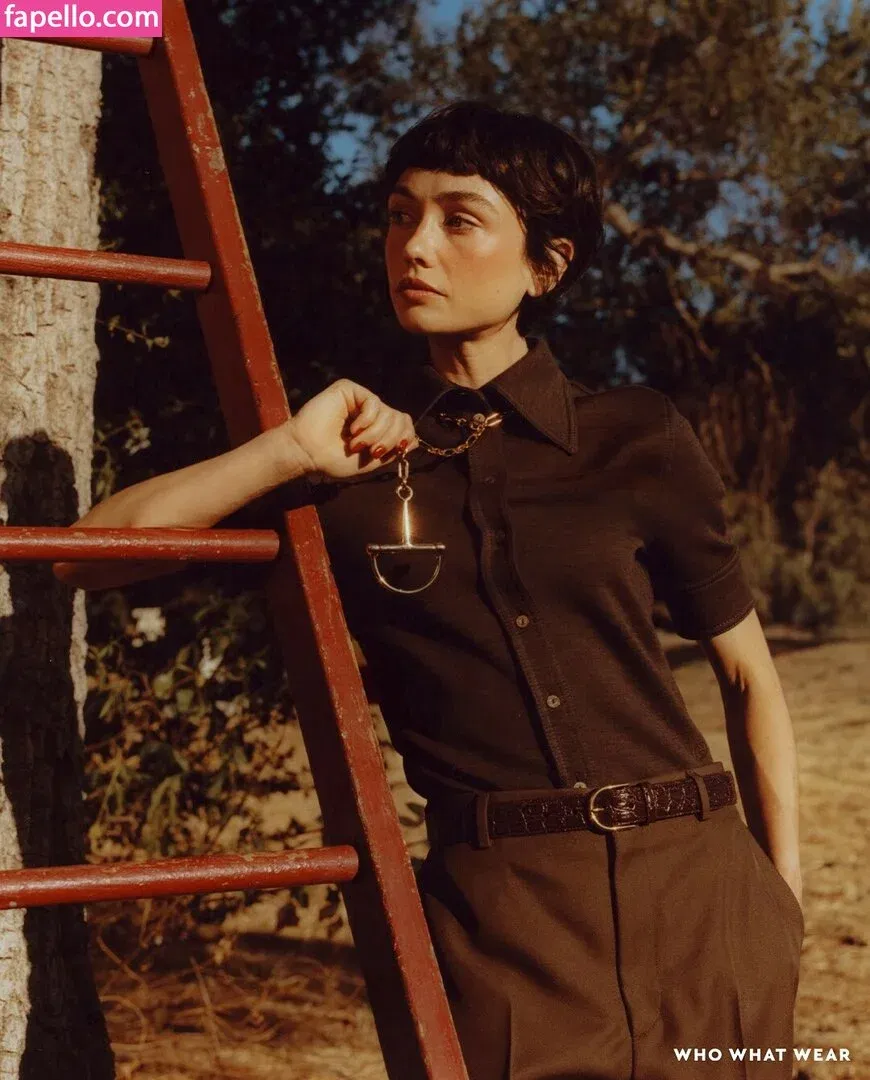 Sydney Chandler Onlyfans Photo Gallery 