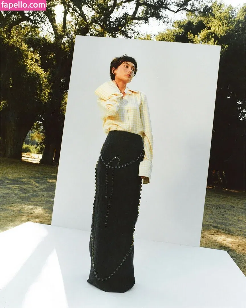 Sydney Chandler Onlyfans Photo Gallery 