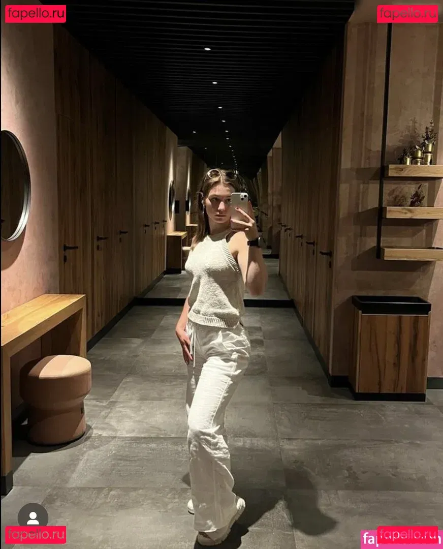 Veronica Kreidl Onlyfans Photo Gallery 