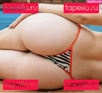 Julia Linhares Onlyfans Photo Gallery 