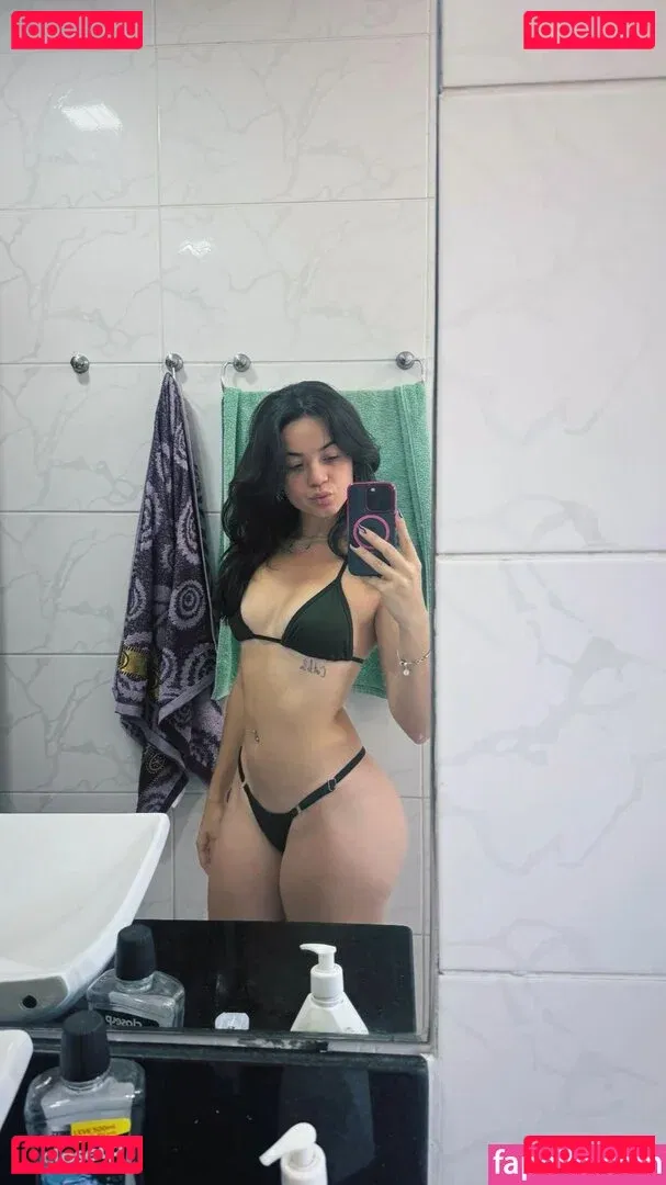 Julia Linhares Onlyfans Photo Gallery 