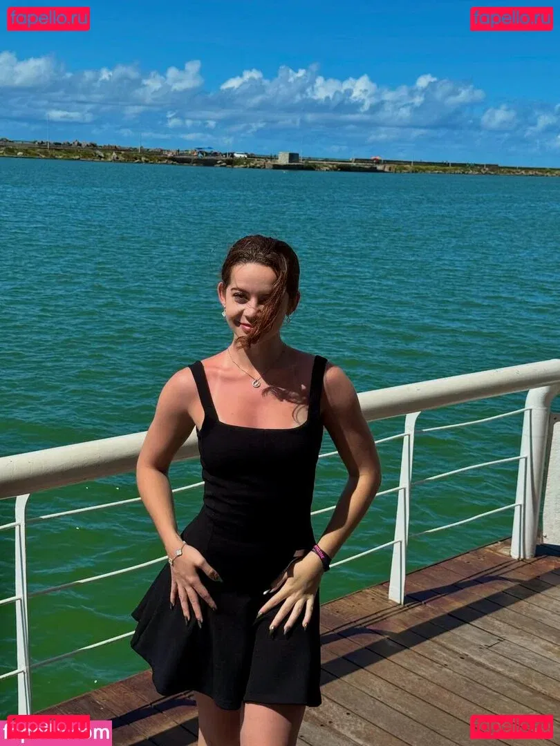 Julia Linhares Onlyfans Photo Gallery 