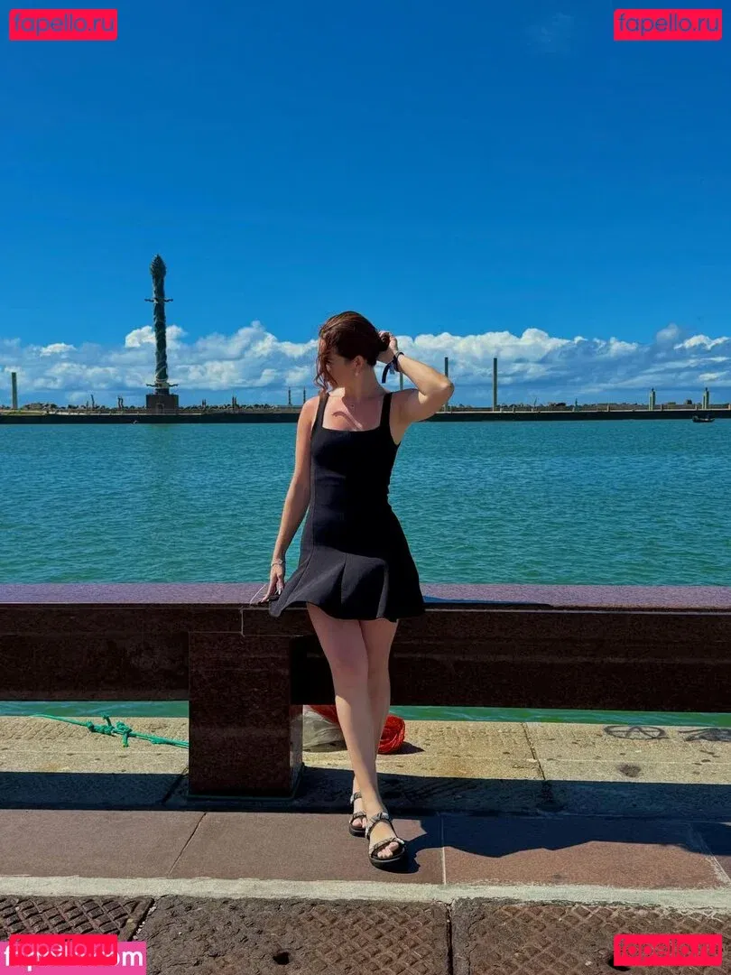 Julia Linhares Onlyfans Photo Gallery 