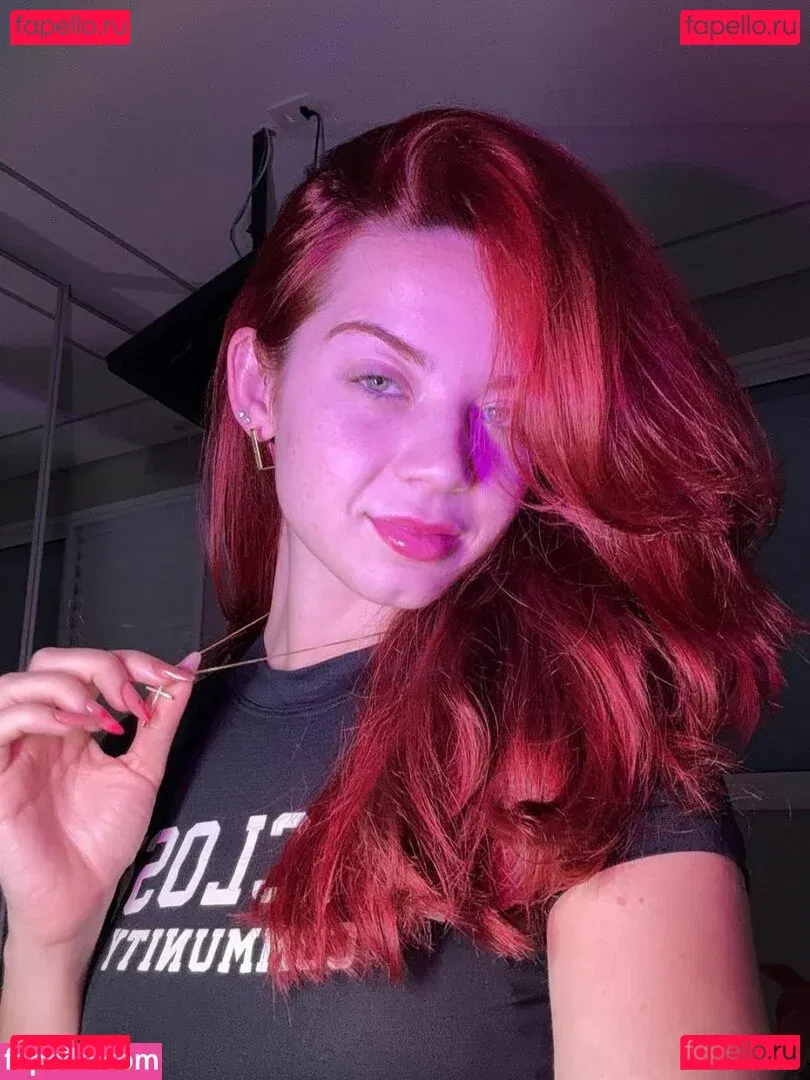 Julia Linhares Onlyfans Photo Gallery 