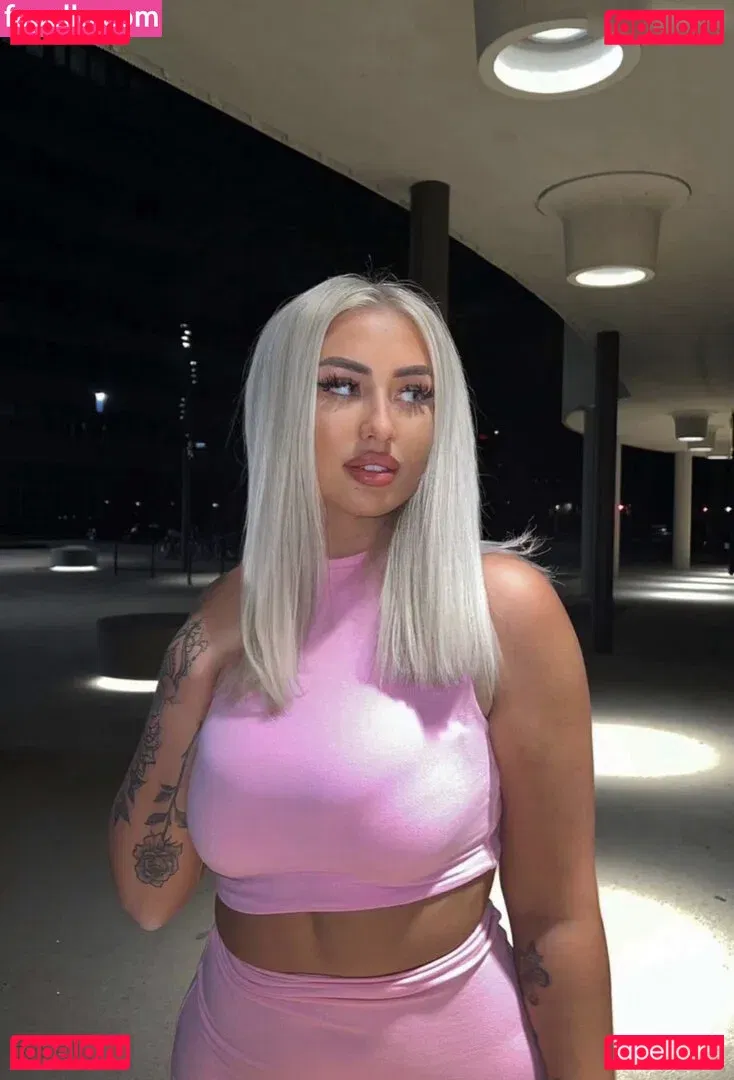 Weweska Onlyfans Photo Gallery 