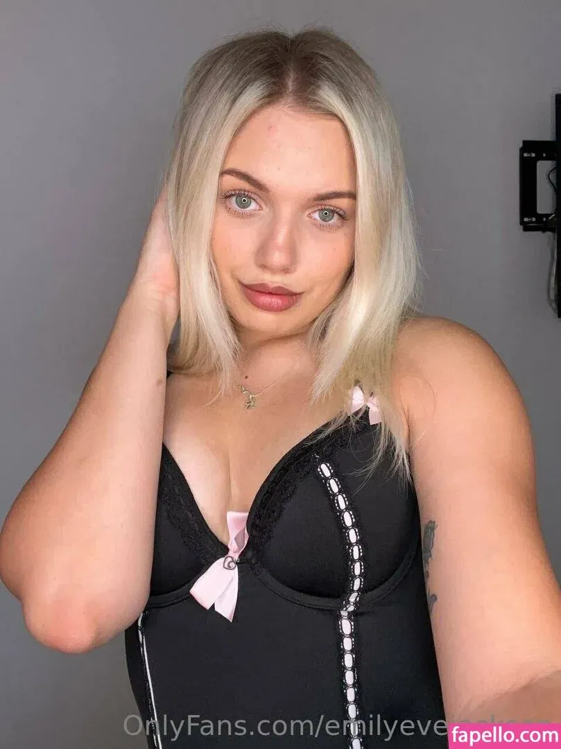 emilyevejackson Onlyfans Photo Gallery 