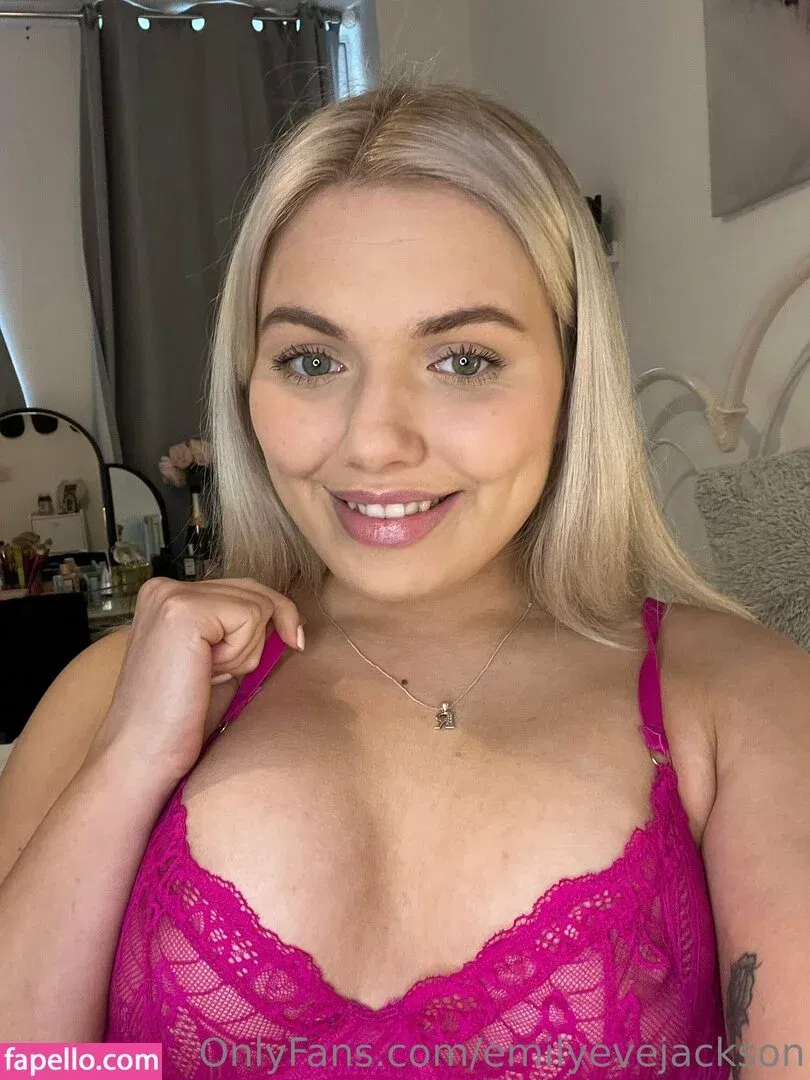 emilyevejackson Onlyfans Photo Gallery 