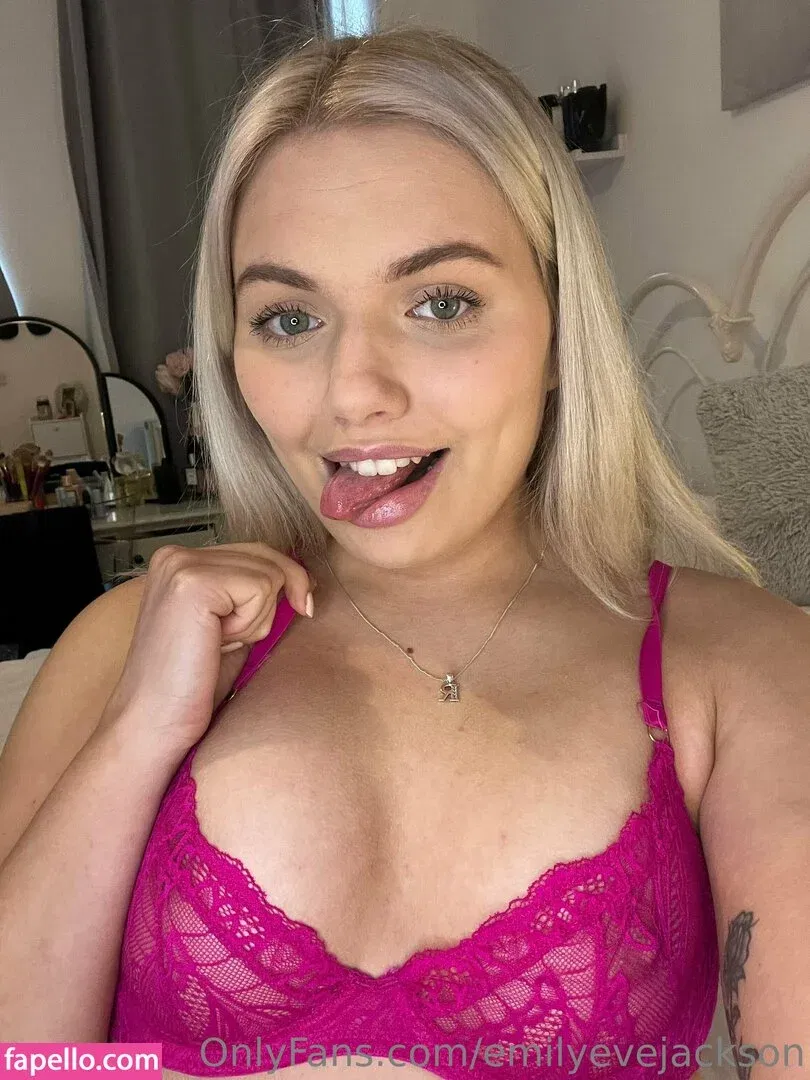 emilyevejackson Onlyfans Photo Gallery 