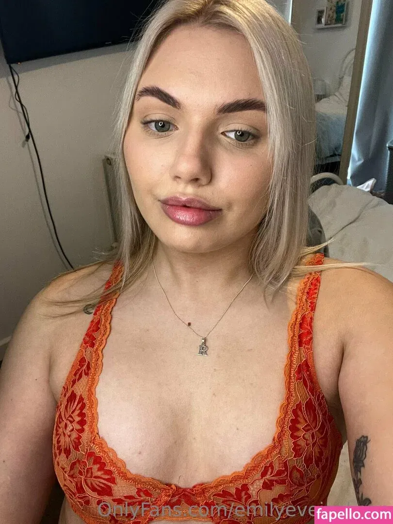 emilyevejackson Onlyfans Photo Gallery 