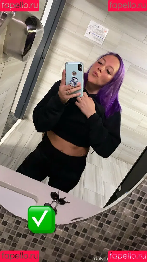 holliemack Onlyfans Photo Gallery 