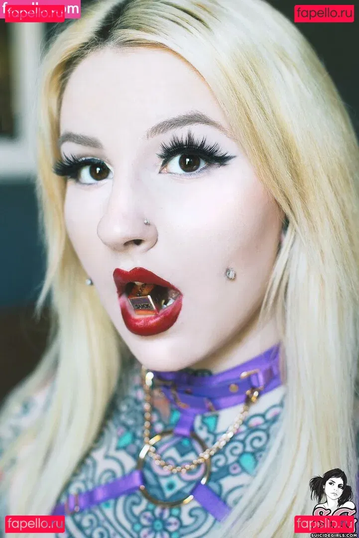 WalkingWoounded Onlyfans Photo Gallery 