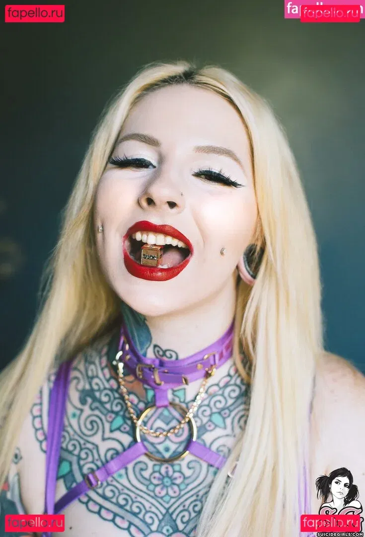 WalkingWoounded Onlyfans Photo Gallery 