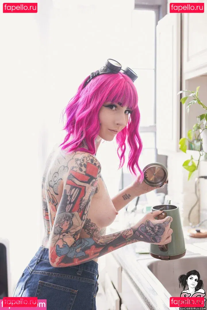 WalkingWoounded Onlyfans Photo Gallery 