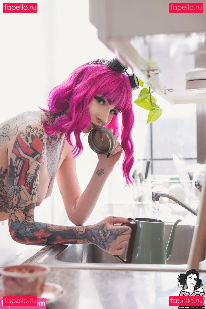 WalkingWoounded Onlyfans Photo Gallery 