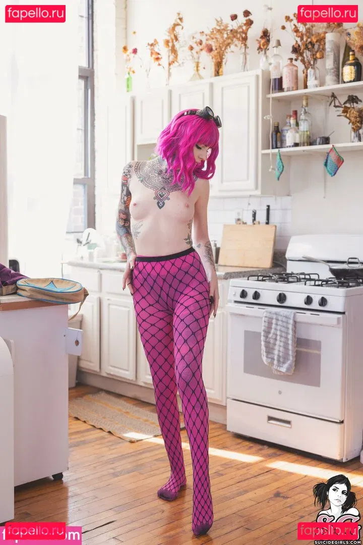 WalkingWoounded Onlyfans Photo Gallery 