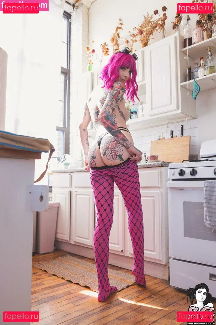 WalkingWoounded Onlyfans Photo Gallery 