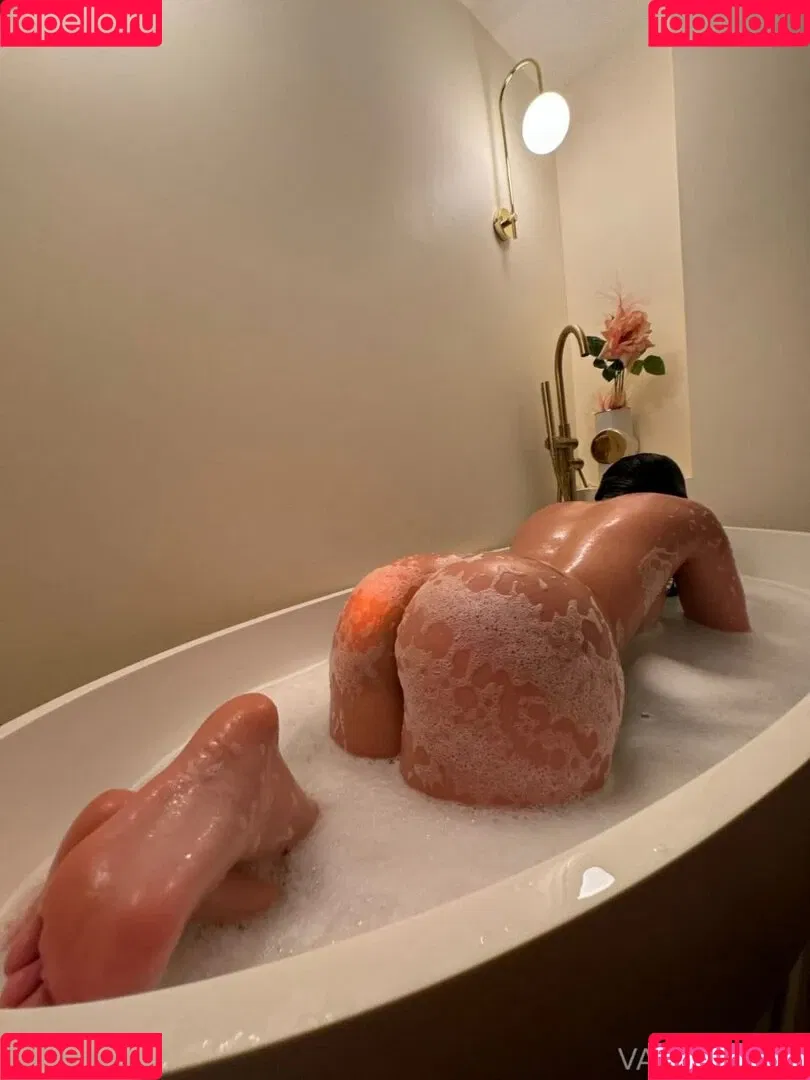 Valeng222 Onlyfans Photo Gallery 